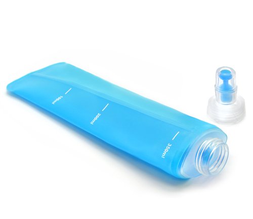 Formbelt Trinkflasche freigestellt schraeg